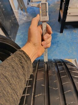 Pirelli pzero 225/40/19 - 3