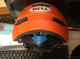 BELL helma na kolo - 3