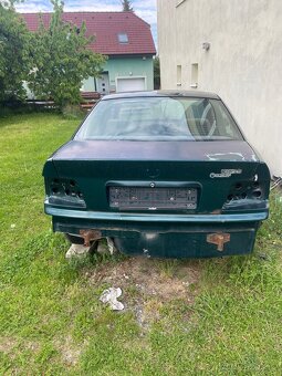 Bmw e36 sedan - 3