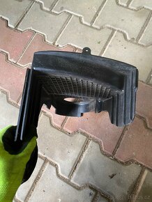 Kryt řemene pojezdu ABG 570; 575; 590 a 595 - 3