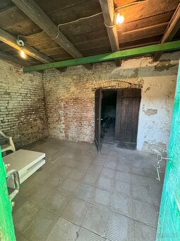 Prodám vinný sklep s pozemky 1500 m2 - 3