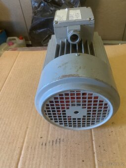 Elektromotor380/220voltù .1,5kw - 3