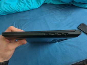 Lenovo IdeaPad Gaming 3 15ARH05 -- 4 hodiny na baterii - 3