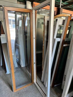 PLASTOVÉ BALKÓNOVÉ DVEŘE BÍ/ZLATÝ DUB 71x212-PLZEŇ - 3