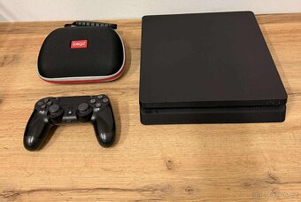 Playstation 4 slim1TB +5xhra - 3
