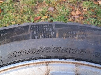 Nexen 205/55 R16 zimní - 3