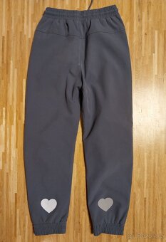 Softshellové kalhoty v. 134 a modré sportovní v.128 - 3