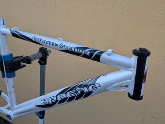 rám Apache Blackhawk 19" - 3