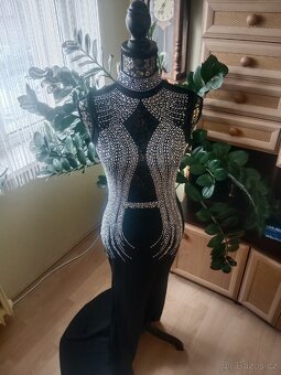 Vysoce luxusní večerní (plesové) šaty s kamínky - 3