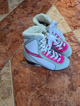 ZNAČKOVÉ KVALITNÍ BRUSLE CROWNED VE VELMI PĔKNÉM STAVU - 3