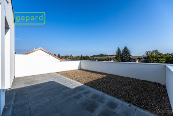 Prodej bytu 4+kk, 95m2 s terasou 58m2, parkovací stání v pro - 3