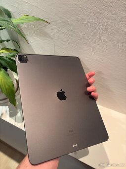 iPad Pro 12.9' (5. generation) 256GB Space Grey - 3