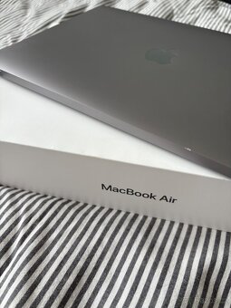 MacBook Air Retina 13" (2019) - 3