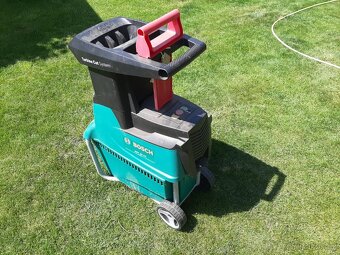 Drtič (štěpovač) zahradního odpadu Bosch AXT 25 TC - 3