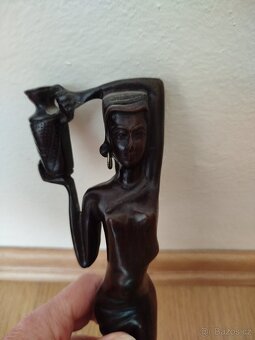 Soška africké ženy - 3