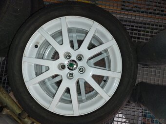 Kola Spider R17 originální bílé - 3