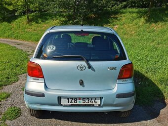 Toyota Yaris r. 2004 - 3