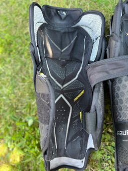 Hokejové holeně Bauer Supreme 3SPRO 14” - 3