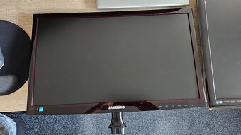 2x Full HD Monitor Samsung 22" a 27" - 3