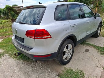 VW Touareg 3.0 TDI Klima Alu Tažné Model Model 2011.--.. - 3