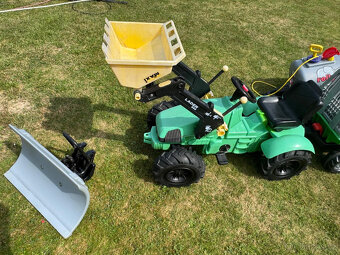 Šlapací traktor Rolly Toys nafukovací + 2 vleky a pluh - 3