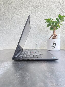 Lenovo ThinkPad X1 Carbon G9 i7, 16GB, 512GB - 3