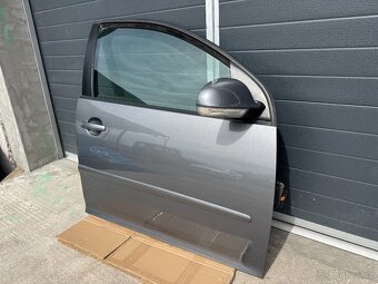 Dveře VW Golf V Hatchback pravé přední, kód barvy LA7T - 3