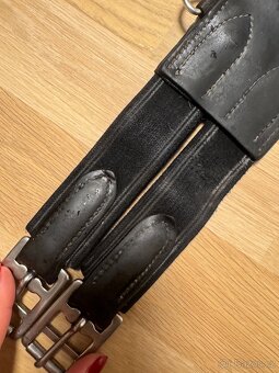 Černý okopávací podbřišník fouganza velikost 125cm. - 3