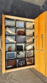 Starožitná školní sbírka minerálů - 3