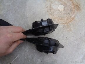 Škoda 130 135 136 Rapid original tvrdé silentbloky zadnich r - 3