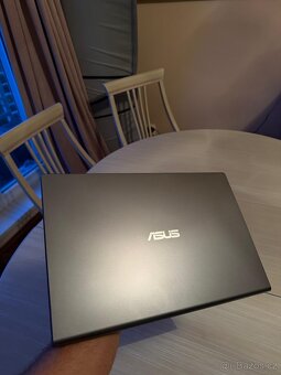 ASUS VivoBook 15 | i5 | 8GB RAM | 256GB SSD | Perfektní stav - 3