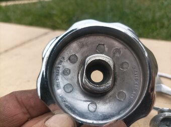 Maska Mercedes 70 léta W114 , W 115 - 3