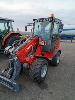 Kloubový teleskopický nakladač - 3