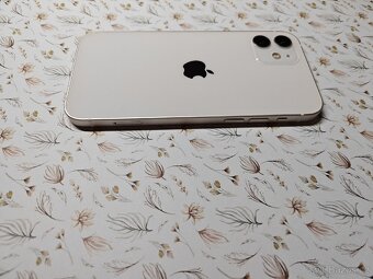 Apple iPhone 12 - 3