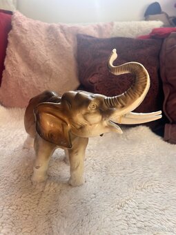 Porcelánový slon Royal Dux - 3