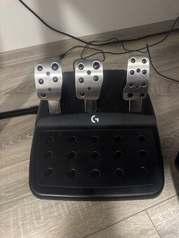 logitech G923 RACING WHEEL AND PEDALS - 3