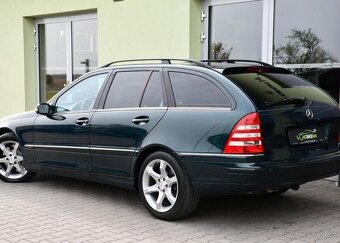 Mercedes-Benz Třídy C 320CDI AVANTGARDE N.TOP A/T - 3