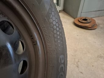 Zánovní letní sada pneu 185/65 R15 Kumho dot 2423 - 3