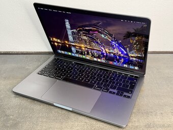 MacBook Pro 13'' 2020 / M1 / 16GB / 512GB SSD / Space Gray - 3