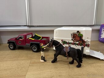 Schleich auto s přívěsem - 3