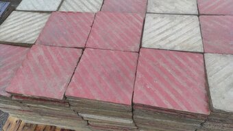 Stará betonová dlažba, půdovky, půdovka, 22,2 m2 - 3