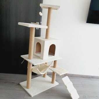 Stabilní škrabadlo pro kočky/ kočičí strom, v:133 cm - nové - 3