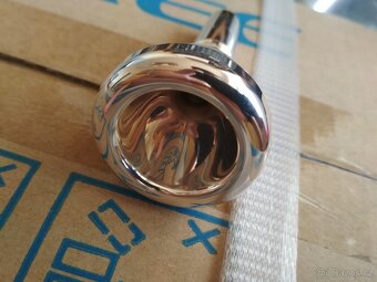 Prodám nátrubek Vincent Bach 6 a 1/2 A, velká stopka - 3