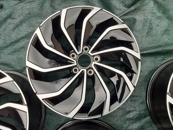 Alu disky Volkswagen Golf R17 Ventura - 3