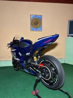 Yamaha YZF-R3 - 3