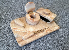 Starožitný mramorový kalamář - 3