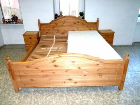 manželská postel dvoulůžko v přírodním provedení dřeva - 3