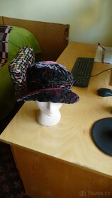 Dámský klobouk a kabát - 3