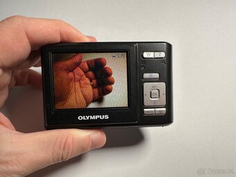 Olympus T-100 černý - 3