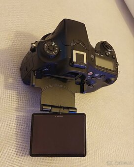 Sony A77ii + objektiv 50mm f/1.7 - 3